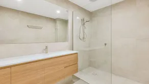 208 Marine Parade - Snapper Rocks / Rainbow Bay Beachfront - Image 5