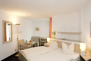 Single room with shower and WC - Image 4