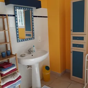 Sommerhus 5/6 personer, 2 soveværelser, swimmingpool, fred og natur garanteret - Image 3