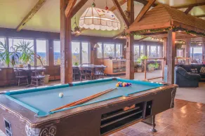 North Woods Cabin for 10 with Fireplace, Loft & Whirlpool Tub - Image 3
