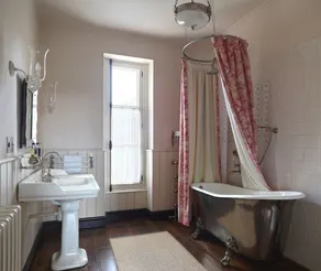 Chateau Des Amours - Eight Bedroom Castle, Sleeps 16 - Image 3