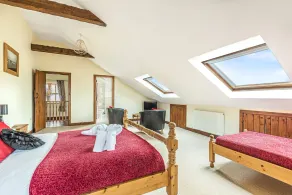 Spacious and Characterful 3 bedroom Detached Barn Conversion close to coast. - Image 3