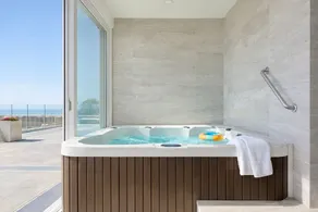 6th-Floor Oceanfront Condo - Indoor Pools, Sauna, Private Beach - Image 3