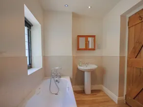 YARD COTTAGE, family friendly, with open fire in Lyme Regis - Image 4