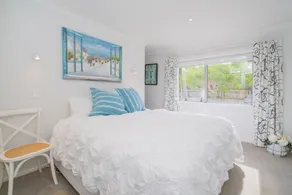 Rose's Beach Pad - Matarangi Holiday Home - Image 5