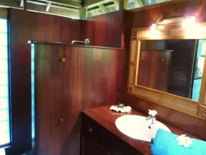 Junior Suite, garden side, 1 bedroom, kitchen, bathroom, lagoon - Image 3