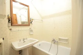 Cosy apartment with terrace overlooking Tofana - Image 3