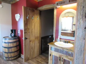 Cabin 3 at Kentucky Lake's  Lynnhurst Family Resort - Image 3