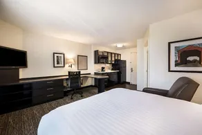 Enjoy a Hassle-Free Stay, Parking, Kitchen, Pet-Friendly Property - Image 5