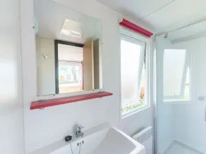 ZEcamping 3 étoiles pataugeoire piscine pet friendly mobil-home TV 29m2 - Image 3