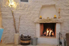 Trullo och Lamia i Valle d'Itria i naturen - Image 2