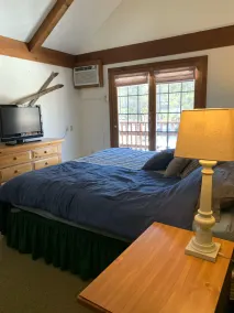 Crystal Mtn Condo, walk to lift,  soaking tub, short drive to Iron Fish & Lk MI - Image 4