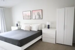 Spacious & Spotless Family Retreat -Single-Story Comfort – Close to Everything! - Image 4