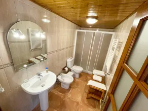 Rural house, located in a quiet environment and surrounded by greenery - Image 3