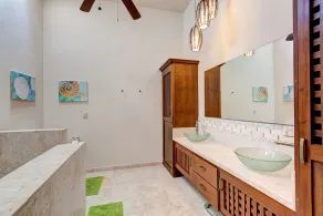 Private House with Pool, 2 Mins walk to Beach/Restaurants, Hanging Bed +6 Bikes - Image 2