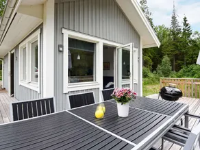 4 person holiday home in Brålanda - Image 5