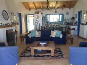 Villa avec piscine privée et vue sur la mer - Image 3