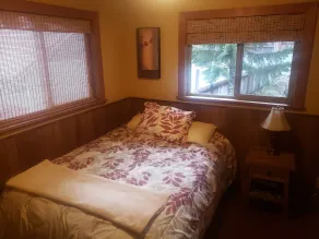Lake Quinault Cottage Cove  Stay&Play\" OR \"Relax&Revive In Olympic National Park - Image 4