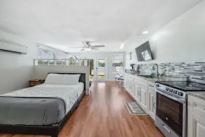 Aqua Vista Studio - Image 4
