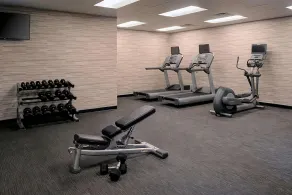 Adventure in Kansas City!  Indoor Pool, Pet Friendly and Free Parking! - Image 2
