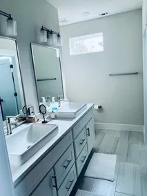 Newer home in ideal location to explore Austin - Image 3