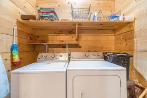 Hoo`s There Hideaway | 2BR 2BA | Hot tub | Biljardbord | Jacuzzi | Eldstaden - Image 5