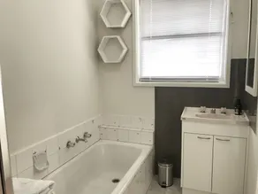 D118 Cawood Family Stay - Image 3