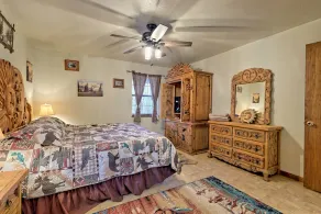 Trout Creek Getaway.  2 bedroom, 2 bathroom cabin on the creek with HOT TUB! - Image 5