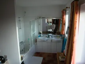 Large family house - sleeps 10. 4 bedrooms/4 bathrooms in medieval hilltop village - Image 3