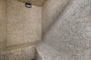 Olive 205 · Stunning Apartment with Private Bathtub fast Wifi - Image 5