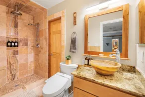 ~The Hummingbird House~  Sauna, Two King Beds, Mountain Views! - Image 2
