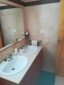 Casa a schiera con piscina comune e jacuzzi, situata a pochi metri dalla spiaggia. - Image 3