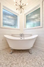 Inspiration Lodge: Charming luxury farmhouse w/ Pond Views- Sleeps 20 - Image 4
