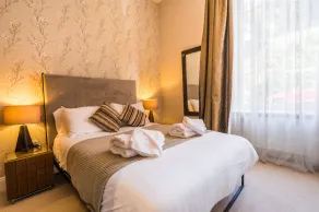 8 Astor House - premier one bed apartment with stunning uninterrupted sea views and balcony - Image 3