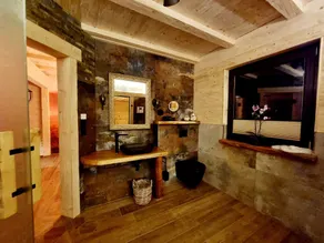 Edelweiss romantic suite with fireplace & Swiss stone pine sauna - Image 5