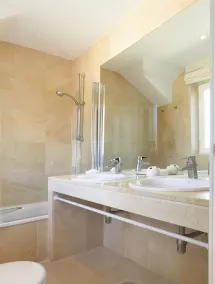 Penthouse à Sotogrande avec vue sur la mer et la marina - Image 4