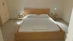 3 bedroom Beachfront Villa with Panoramic Water Views! With AC and WiFi - Image 4