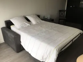 Comfortable, quiet and ideal for visiting Paris as a couple - Image 4