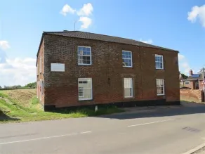 Riverbank Guest House - Image 3