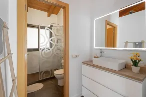 Studio 'Guest House - Loft Cim Apartments 3' with Mountain Views, Wi-Fi, and Air Conditioning - Image 2