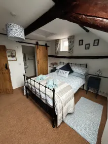 2 bed cottage, perfect for friends, family & pet friendly - in village location - Image 4