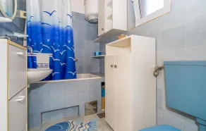 Bel appartement à Necujam avec vue sur la mer. - Image 2