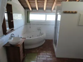 En Portugal, en el Algarve, Villa en Monchique, Piscina climatizada, Sauna. - Image 4