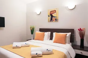 Morden 2 bedroom apartment - Image 2