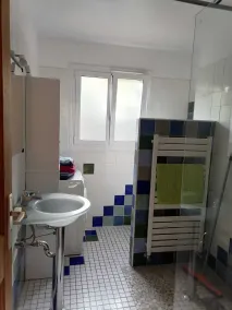 Cottage con giardino privato in proprietà boschiva con piscina - Image 3
