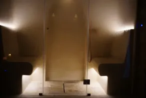 Lanime - Bed in Spa - Image 2