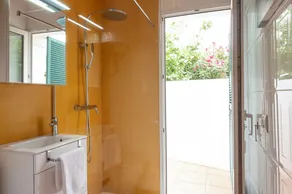 Charming villa, private pool 97m2, WIFI, 8 minutes walking beach - Image 3