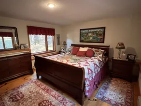 6-Bedroom Peaceful and Private Retreat in Scenic Quechee, Vermont - Image 5