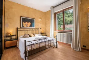 Apartment with Lake View, Pool, Wi-Fi & Terrace - Image 4