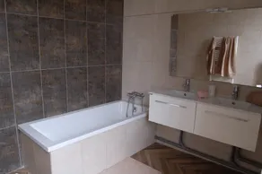 Entre Terre Et Mer: Idéal pour 4 à 6 personnes(3 chambres et grand jardin clos). - Image 4